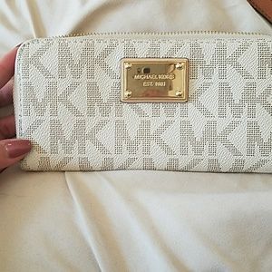 Michael Kors wallet